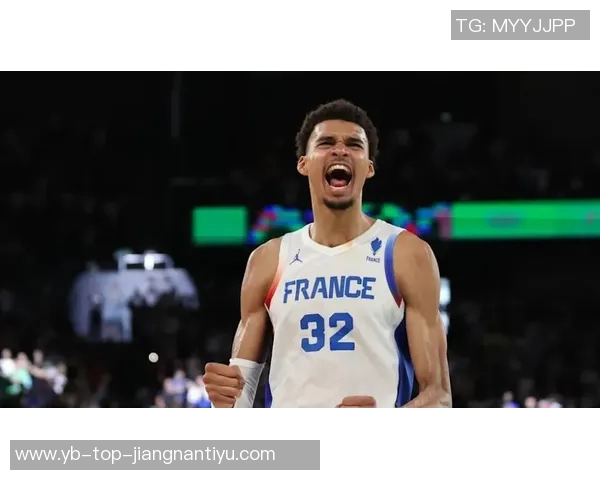 文班亚马半场高效表现仅用16分钟砍下22分7篮板3助攻引发热议 文班亚马半场高效表现仅用16分钟砍下22分7篮板3助攻引发热议