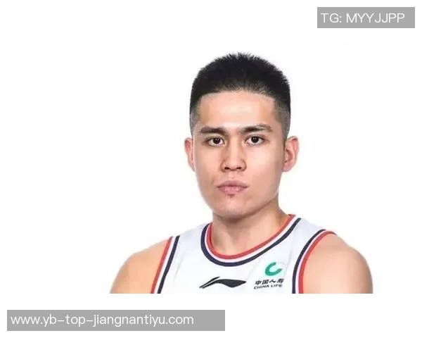 周琦成功恢复腰伤重返球队陈盈骏回京接受治疗备战新赛季 周琦成功恢复腰伤重返球队陈盈骏回京接受治疗备战新赛季