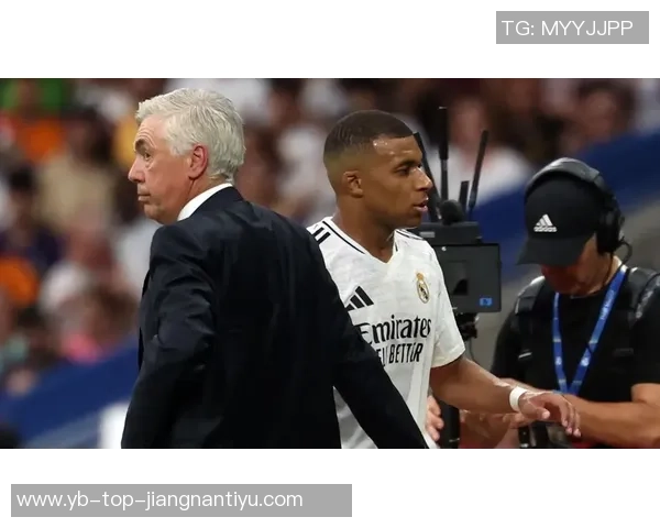 维尼修斯与阿隆索意见不合姆巴佩等人力挺居莱尔形成两派对立 维尼修斯与阿隆索意见不合姆巴佩等人力挺居莱尔形成两派对立